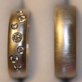 Trouwring met sterrenhemel briljant